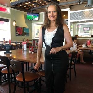 Meet your Posher, Carolyn